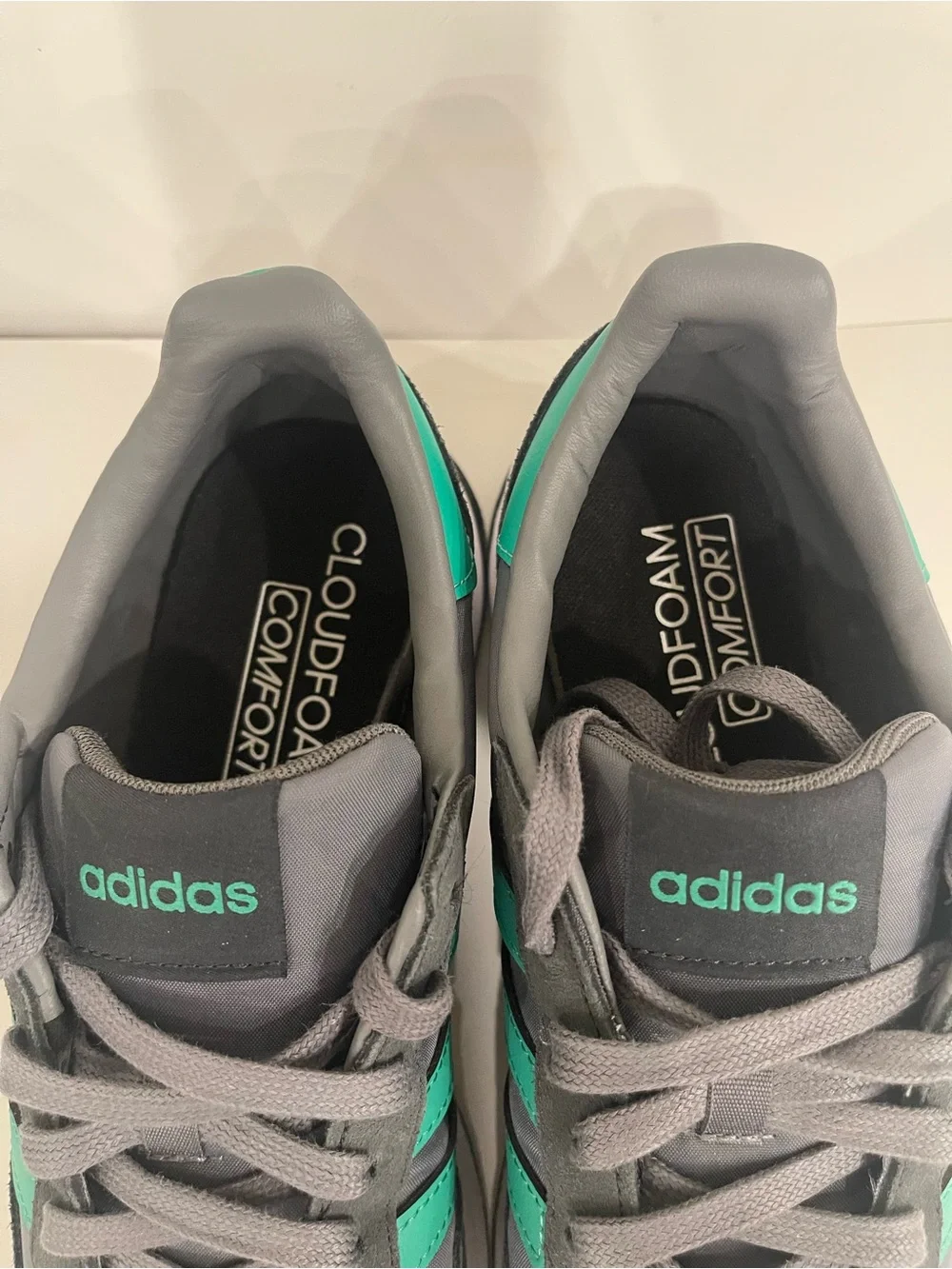 Adidas Run 70s 2.0 Retro Grey Green Sneakers Mens 9.5